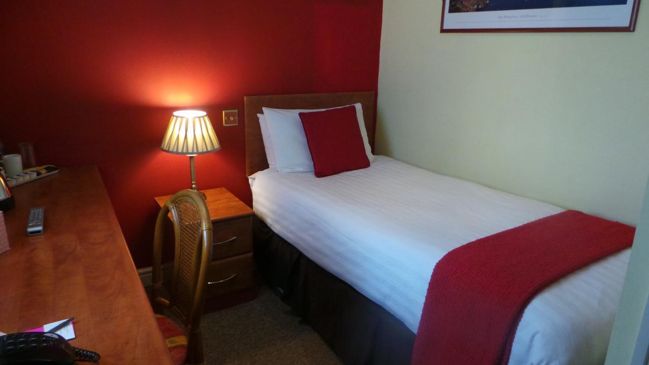 The Peacock Townhouse Hotel Kenilworth - Warwick المظهر الخارجي الصورة