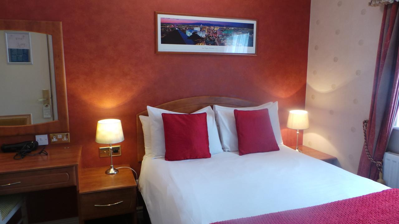 The Peacock Townhouse Hotel Kenilworth - Warwick المظهر الخارجي الصورة